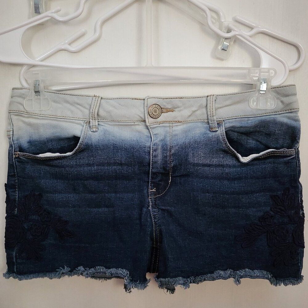 Kohl's SO Blue Ombre Floral Embroidery High Waist Denim SZ 18